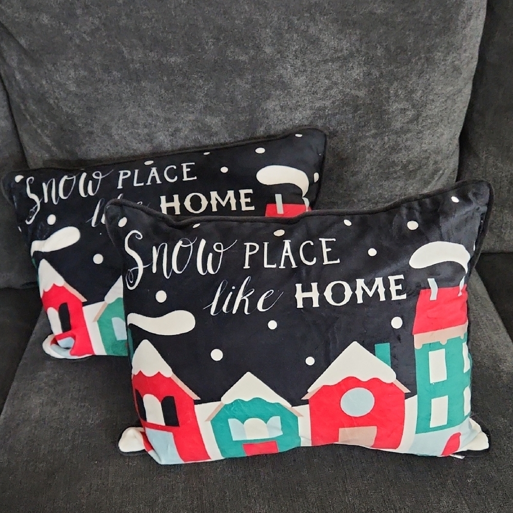 Festival Holiday Pillow Set. 2 Pillows "Snow Place like Home"